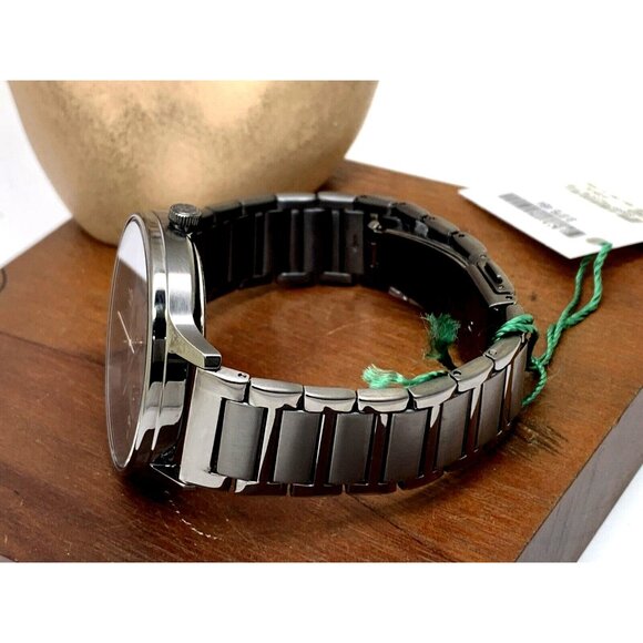 Lacoste Men's Watch 2011142 Club Quartz Gray Dial Stainless Steel 42mm - Picture 8 of 13